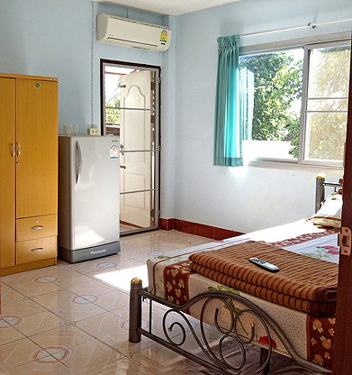 1 Bed Condo — photo 2