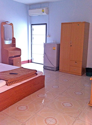 1 Bed Condo — photo 3