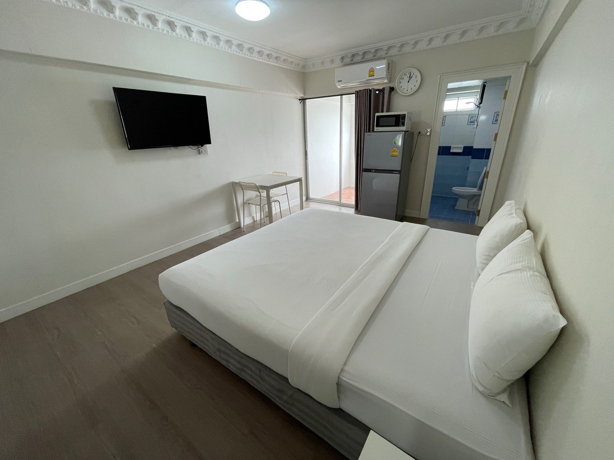 1 Bed Condo · Phra Khanong, bangkok — photo 2