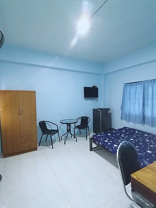 1 Bed Condo — photo 2
