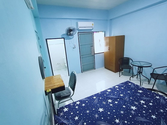 1 Bed Condo — photo 3