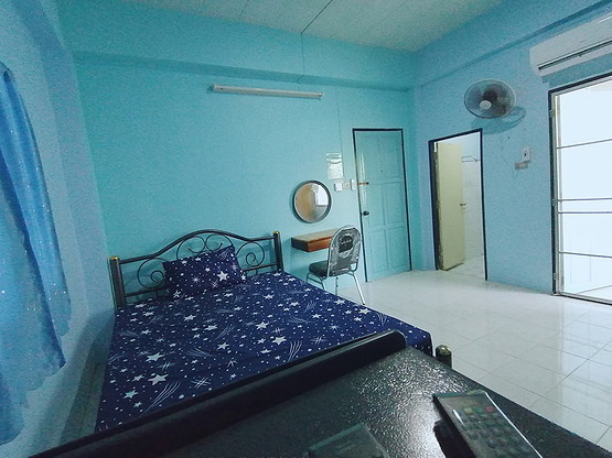 1 Bed Condo — photo 4
