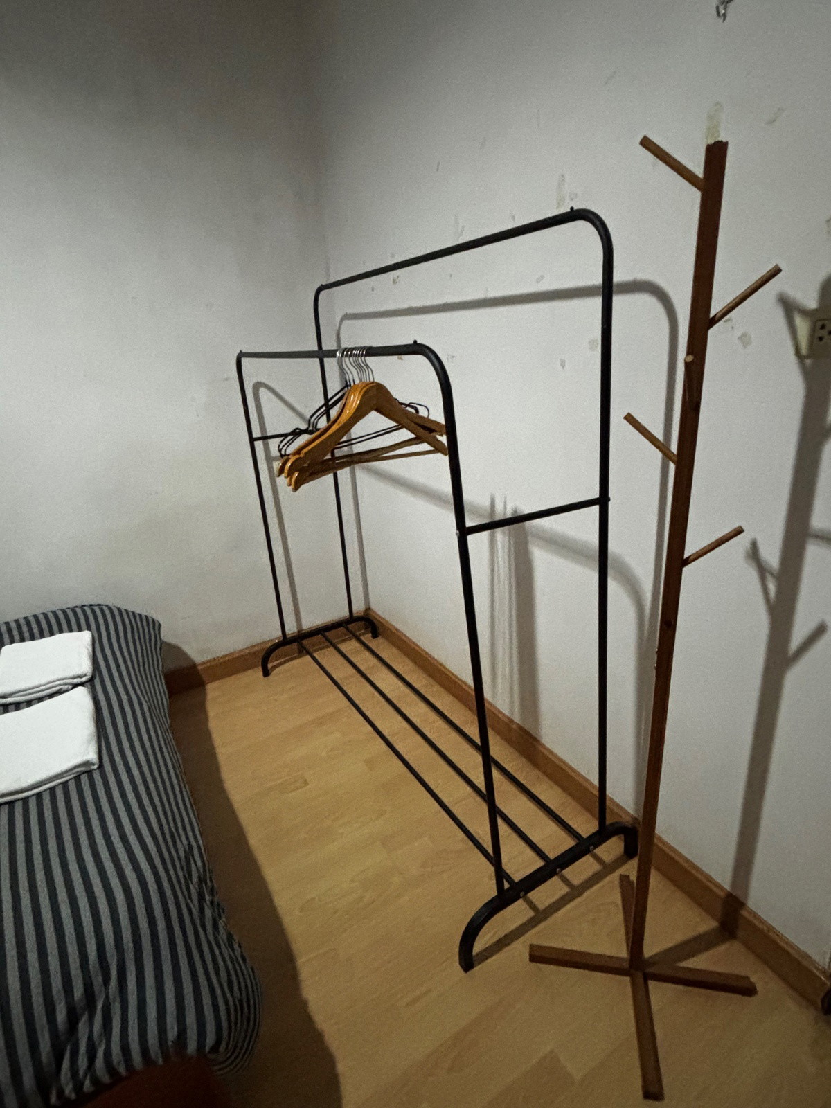 1 Bed Condo — photo 2