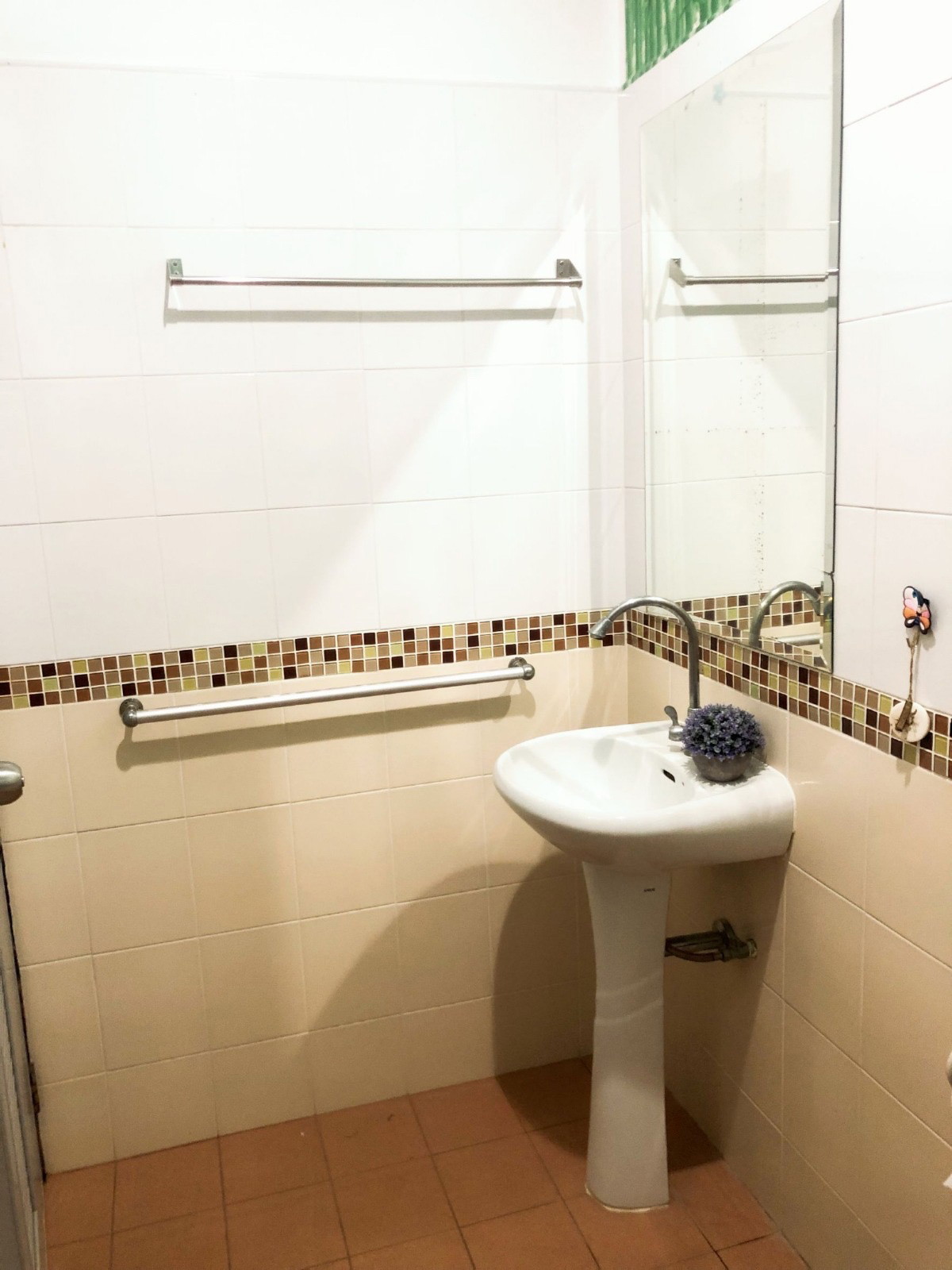 1 Bed Condo — photo 5