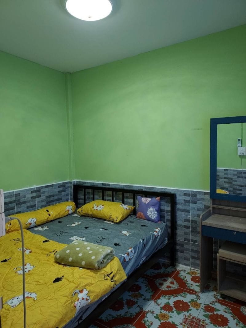 1 Bed Condo — photo 1