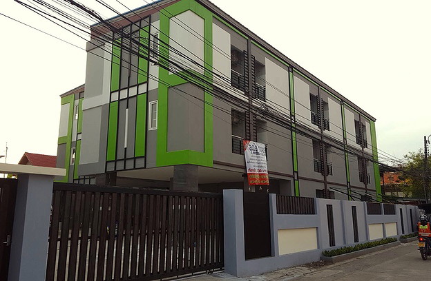 Condo · Wang Thonglang, bangkok — photo 1