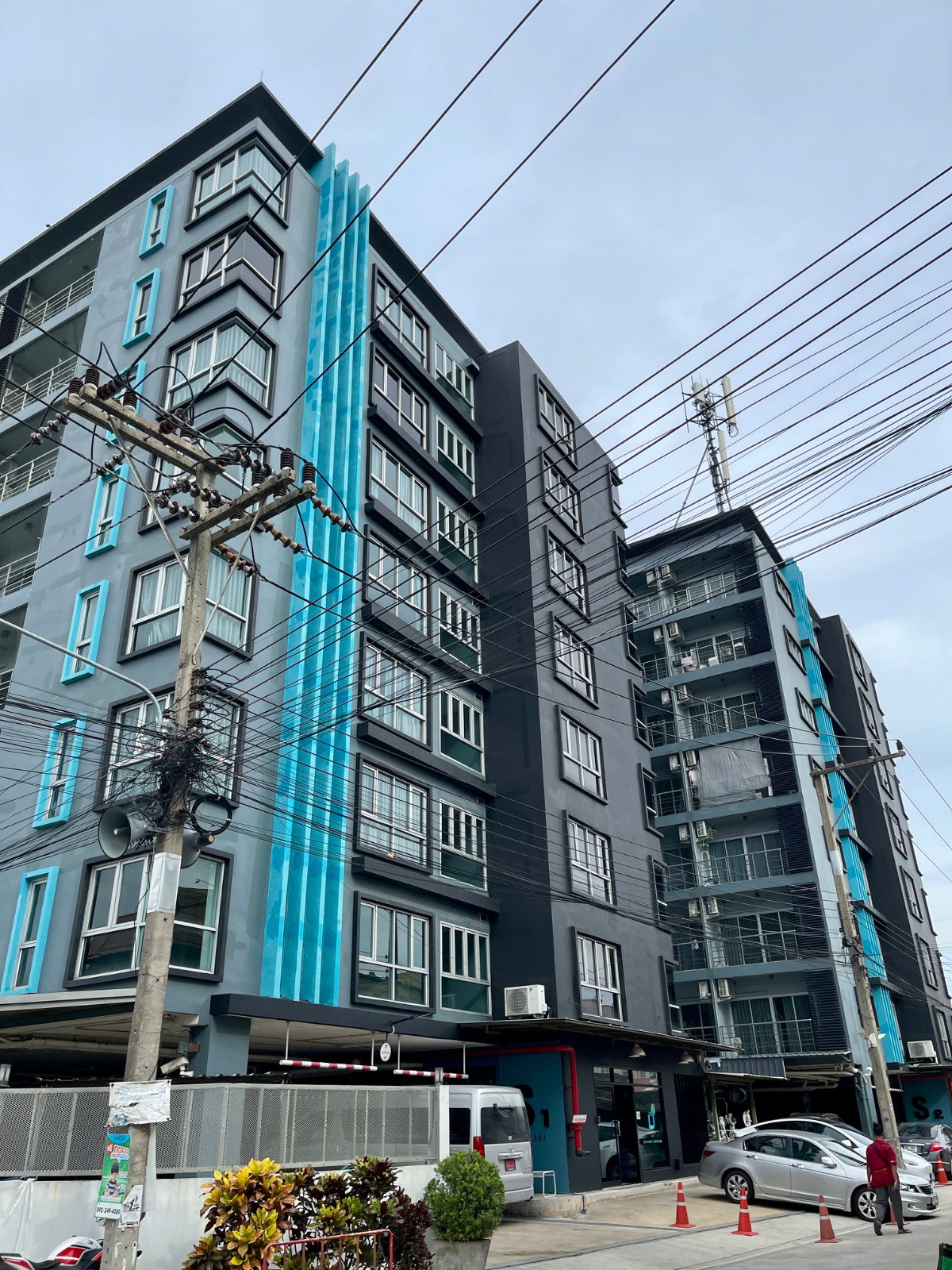 1 Bed Condo — photo 1