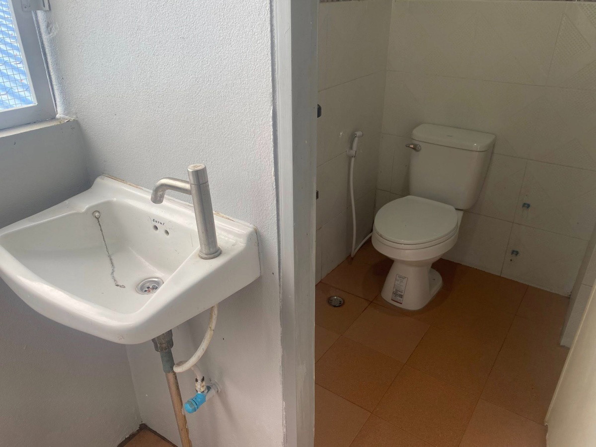 1 Bed Condo — photo 3