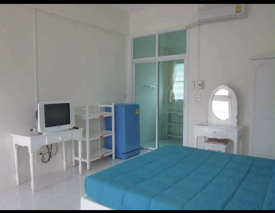 1 Bed Condo — photo 2