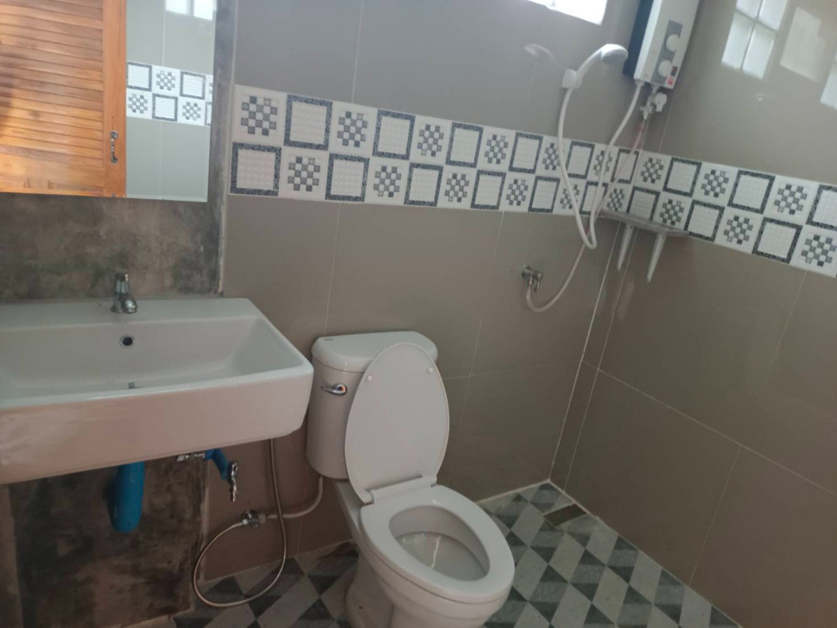 1 Bed Condo — photo 3