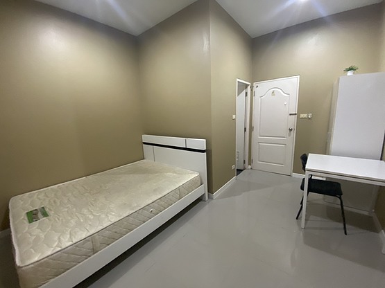 1 Bed Condo — photo 5