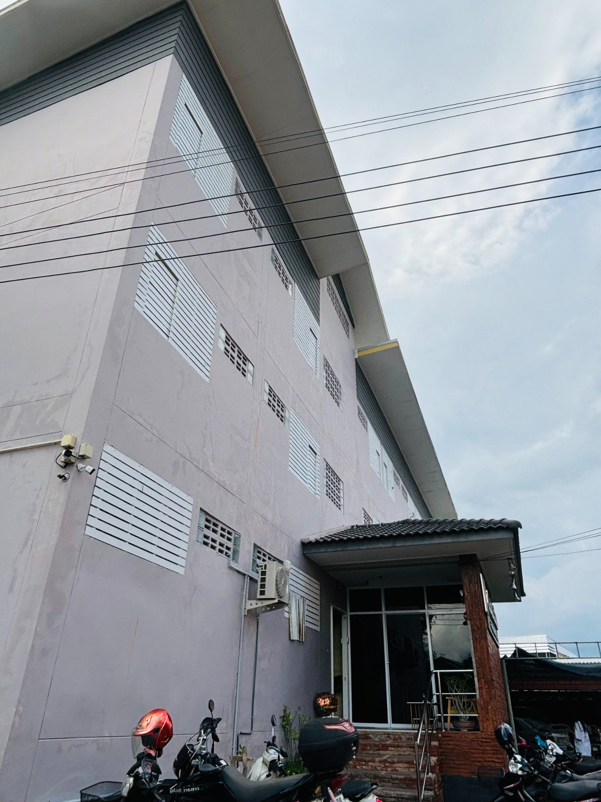 1 Bed Condo — photo 3