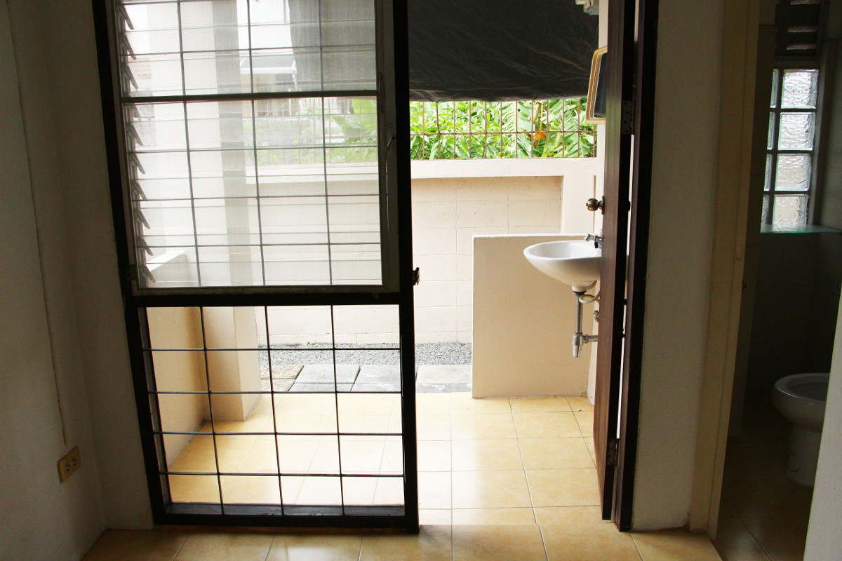 1 Bed Condo · Bang Khun Thian, bangkok — photo 3