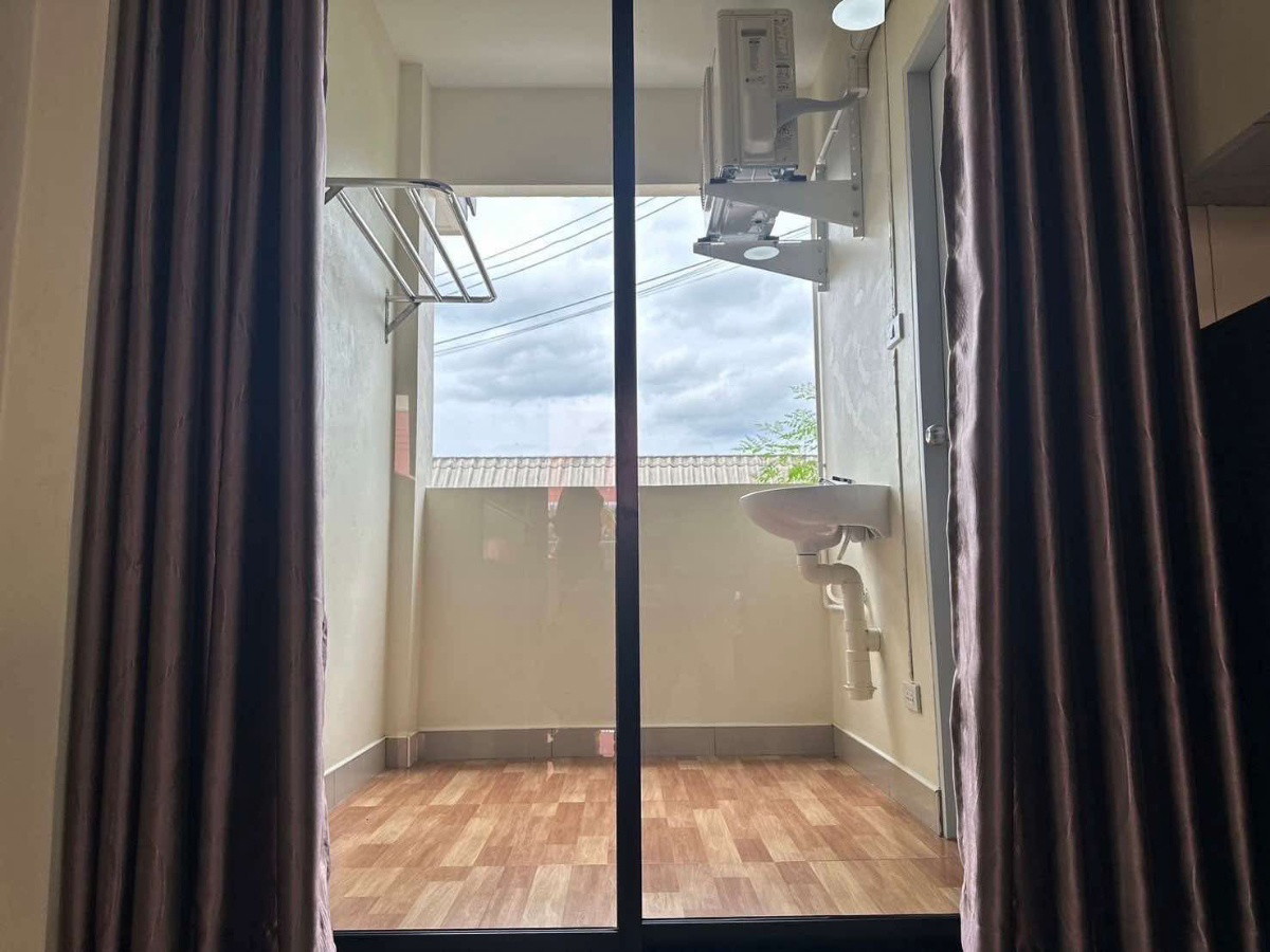1 Bed Condo — photo 3