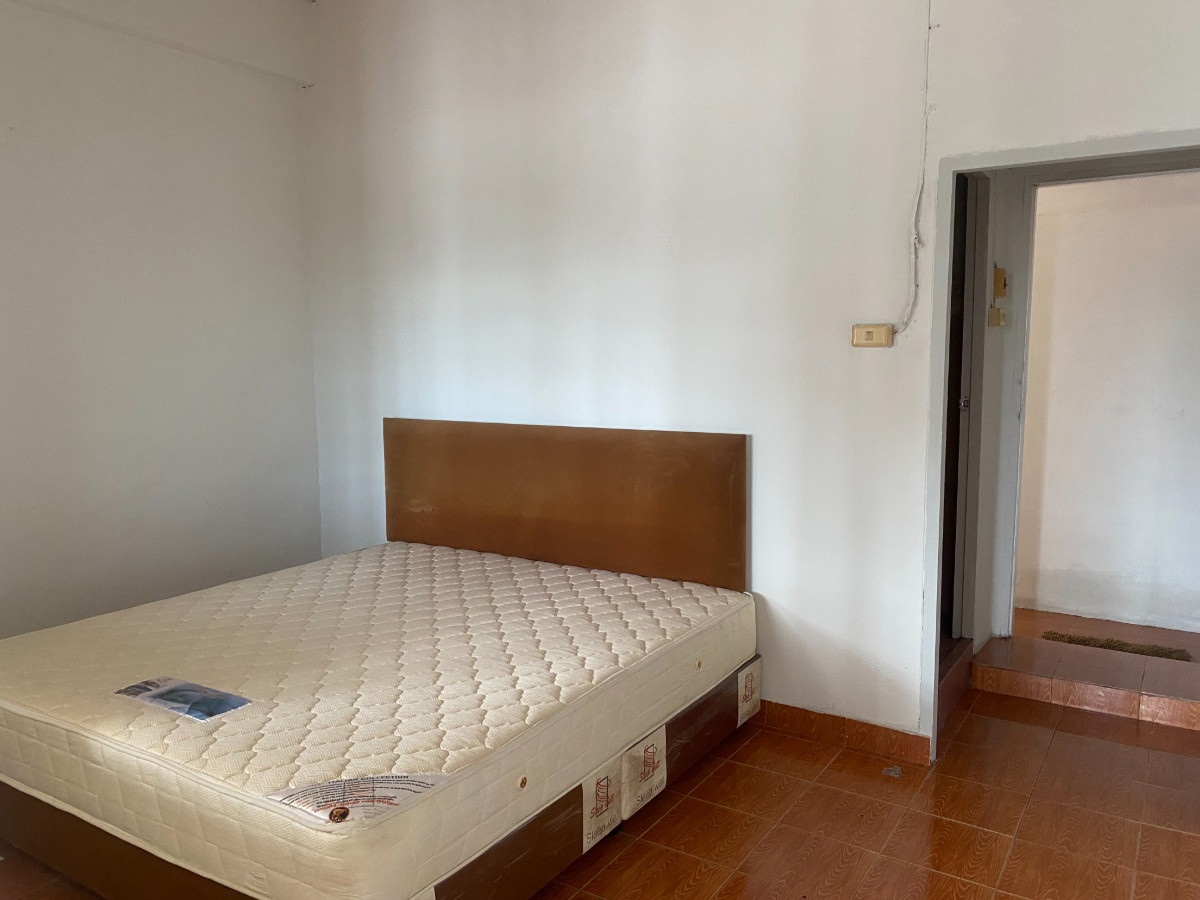 1 Bed Condo — photo 3
