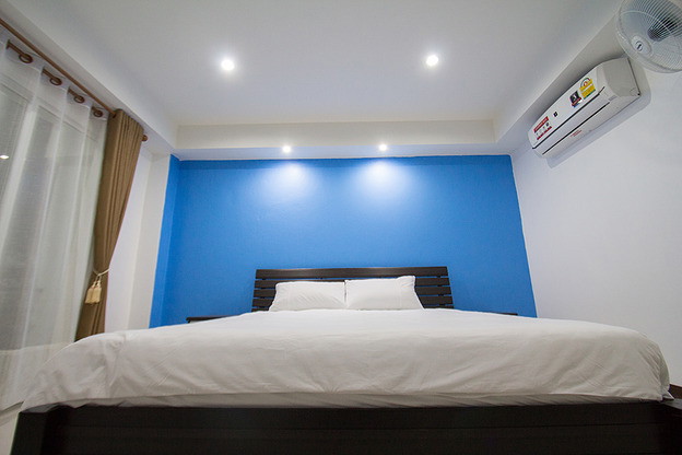 1 Bed Condo — photo 2