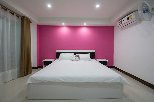 1 Bed Condo — photo 3