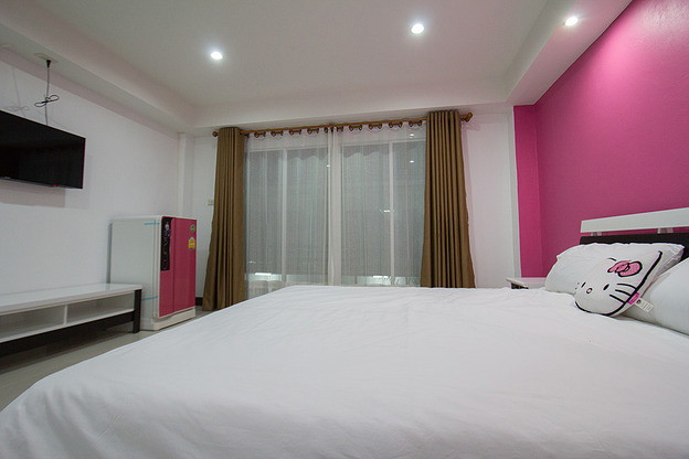 1 Bed Condo — photo 4