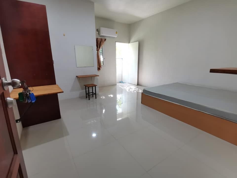 1 Bed Condo — photo 3