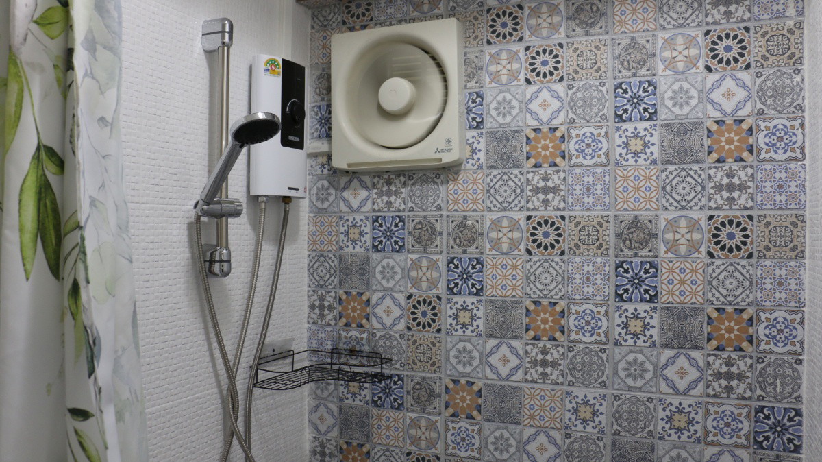 1 Bed Condo — photo 1