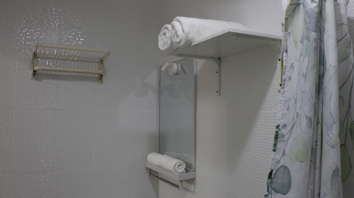 1 Bed Condo — photo 2