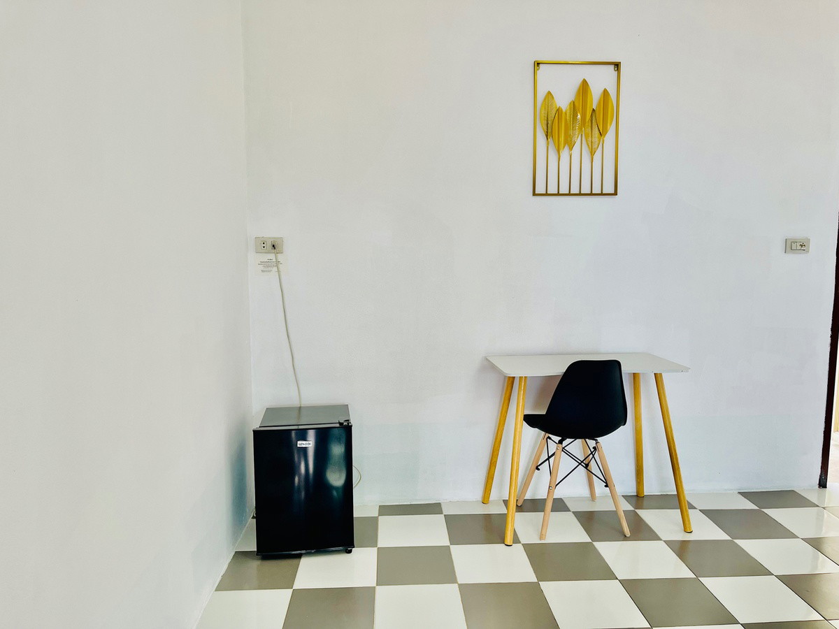 1 Bed Condo — photo 3
