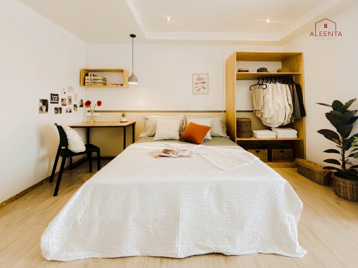1 Bed Condo — photo 1