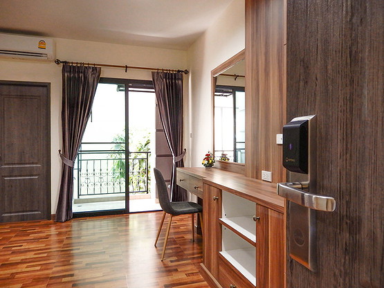 1 Bed Condo · Khlong San, bangkok — photo 5