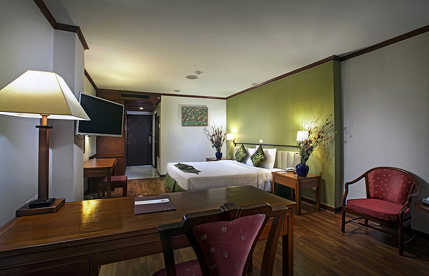 1 Bed Condo · Khlong Toei, bangkok — photo 2