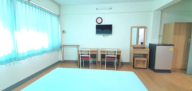 1 Bed Condo — photo 3