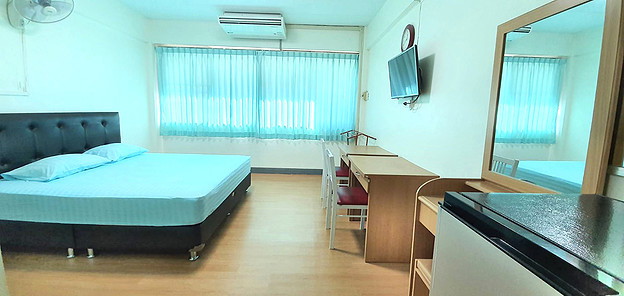 1 Bed Condo — photo 5