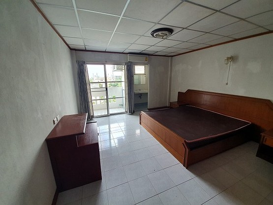 1 Bed Condo · Huai Khwang, bangkok — photo 3