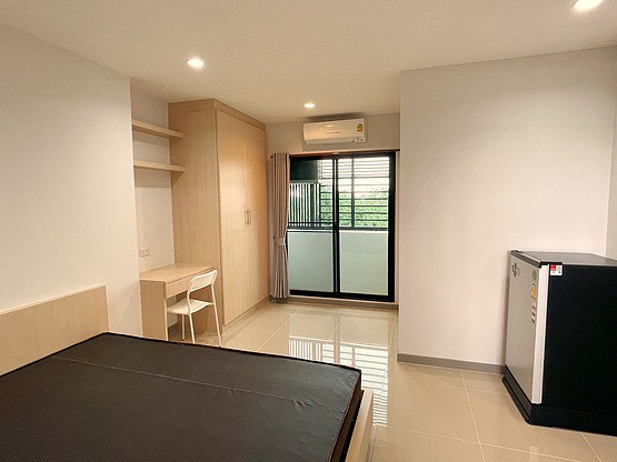 1 Bed Condo — photo 3