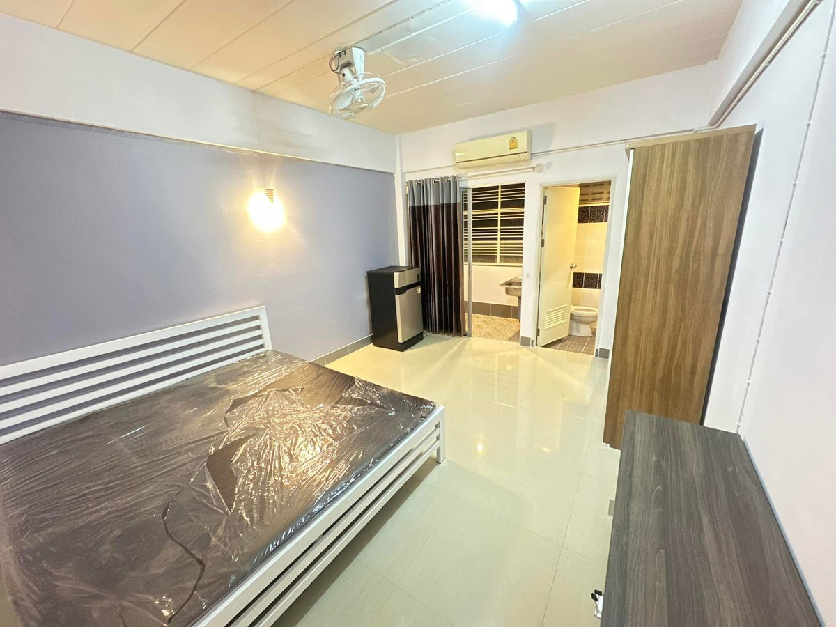 1 Bed Condo · Bang Khun Thian, bangkok — photo 2