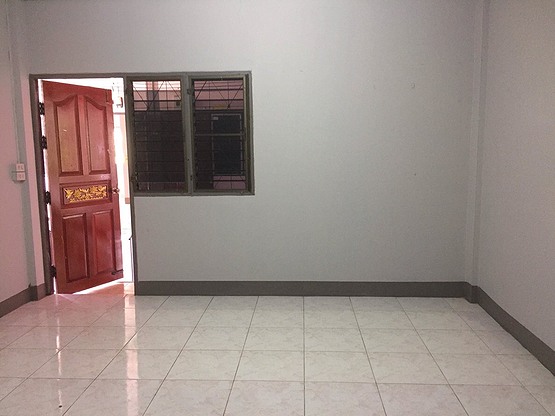 1 Bed Condo — photo 3