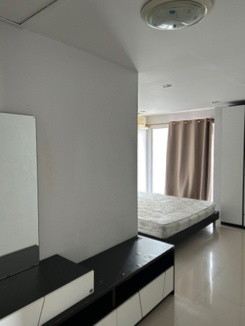 1 Bed Condo — photo 3