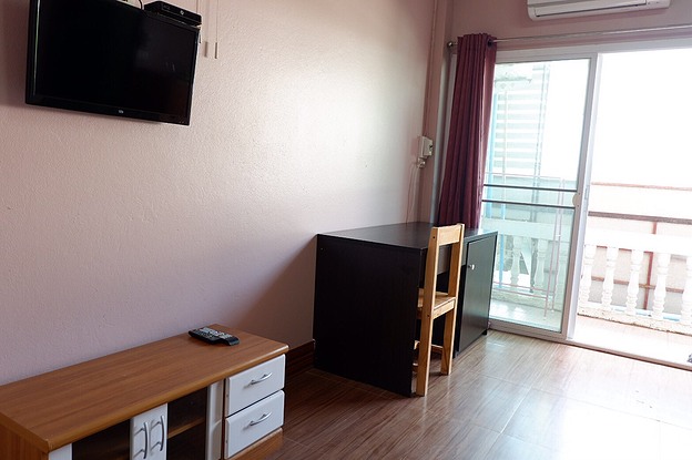 1 Bed Condo — photo 4