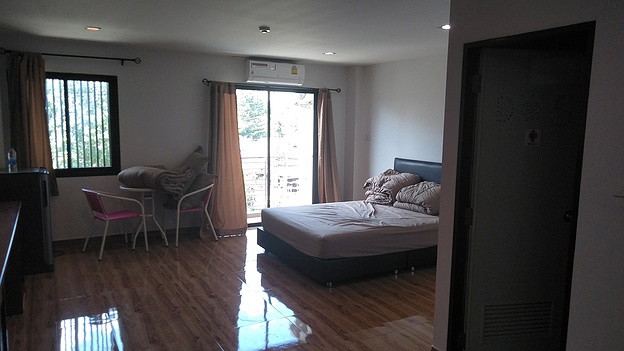 Condo — photo 1
