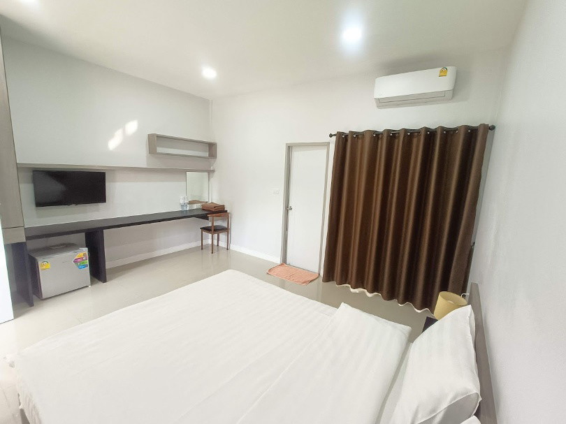 Condo — photo 1