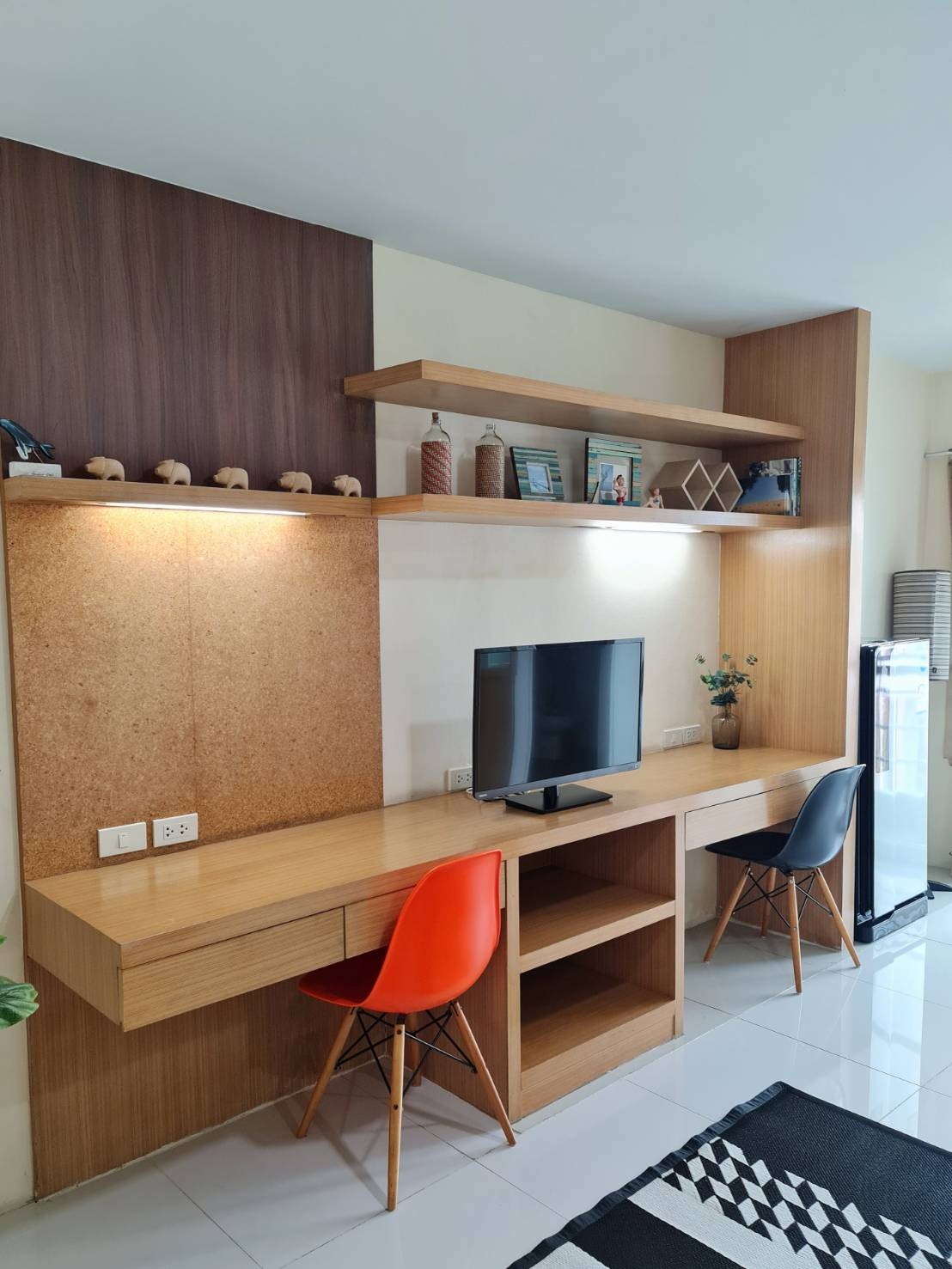 1 Bed Condo — photo 2
