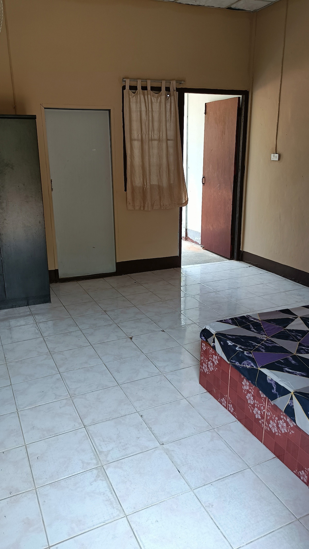 1 Bed Condo — photo 2