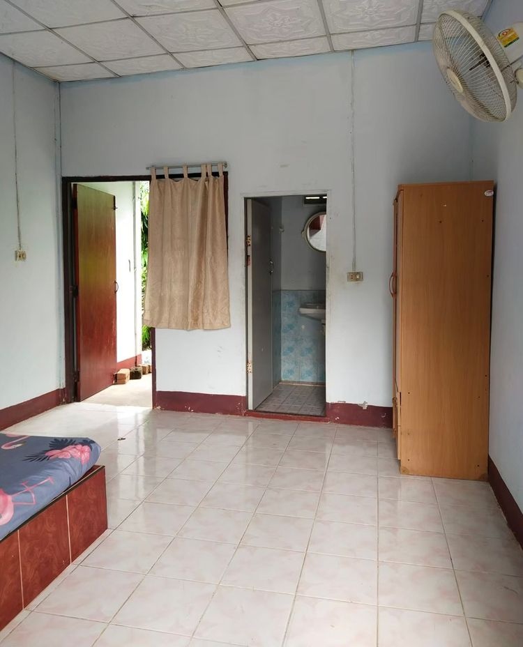 1 Bed Condo — photo 3