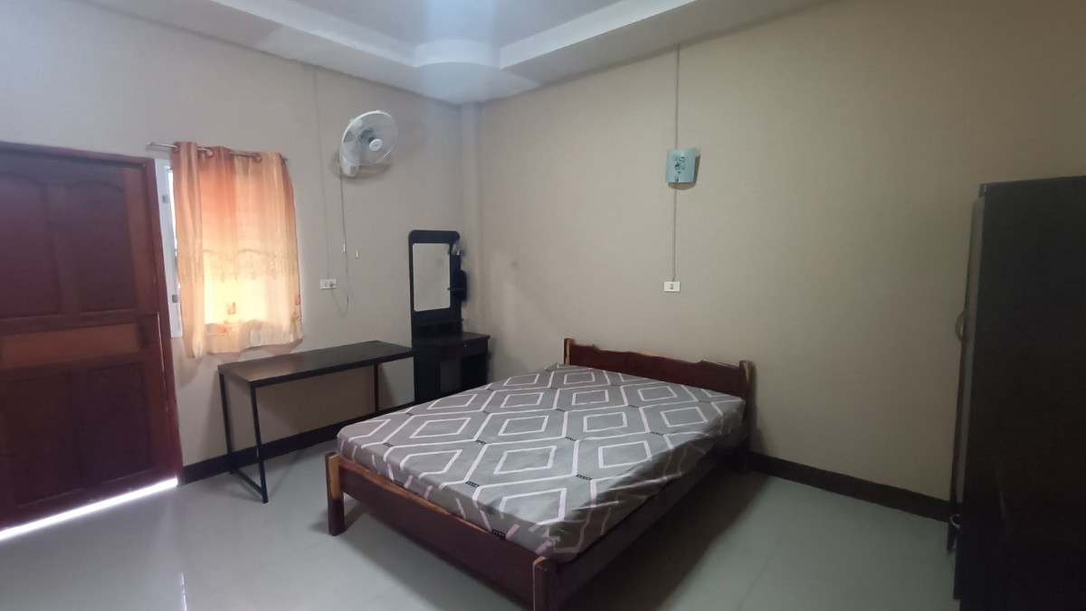 1 Bed Condo — photo 2