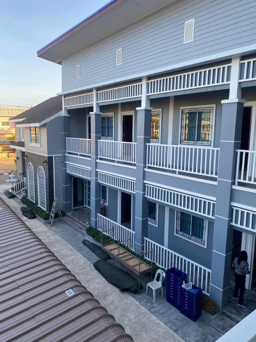 1 Bed Condo — photo 3