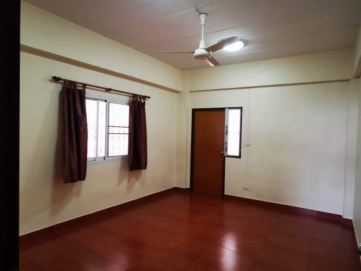 1 Bed Condo — photo 5