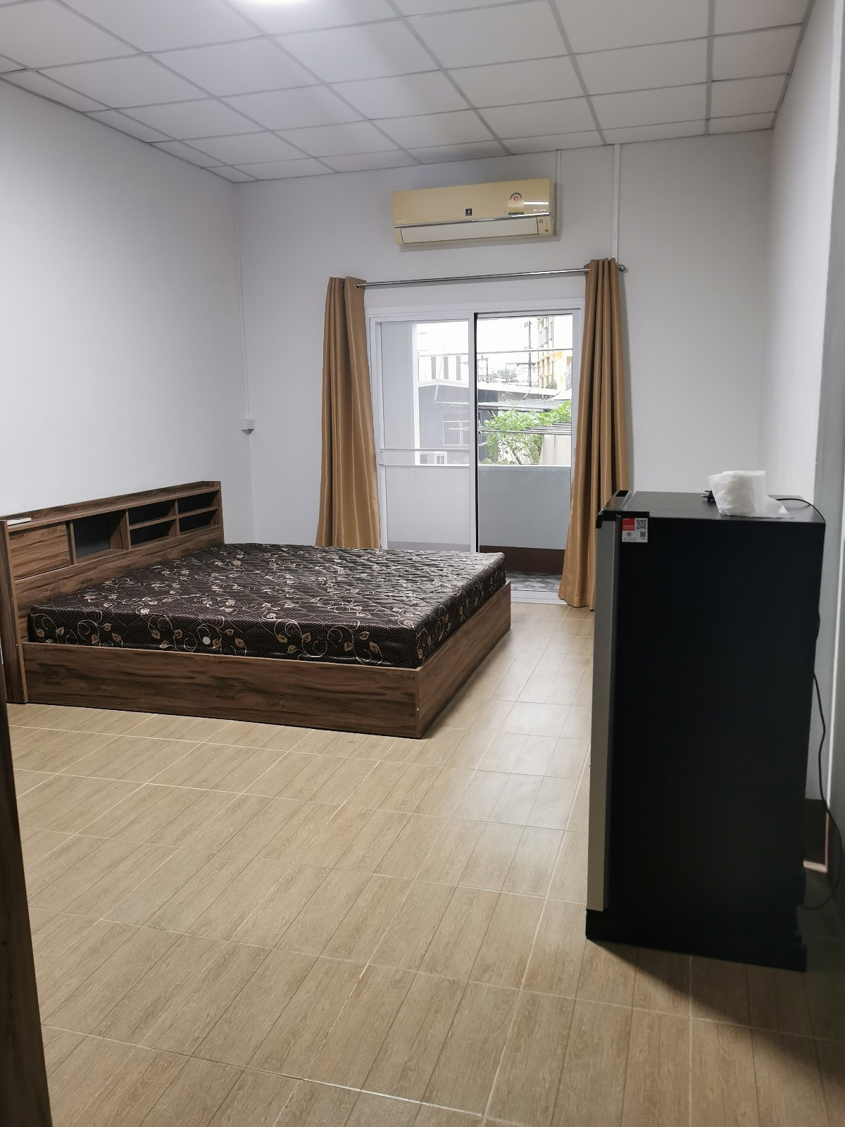 1 Bed Condo — photo 1