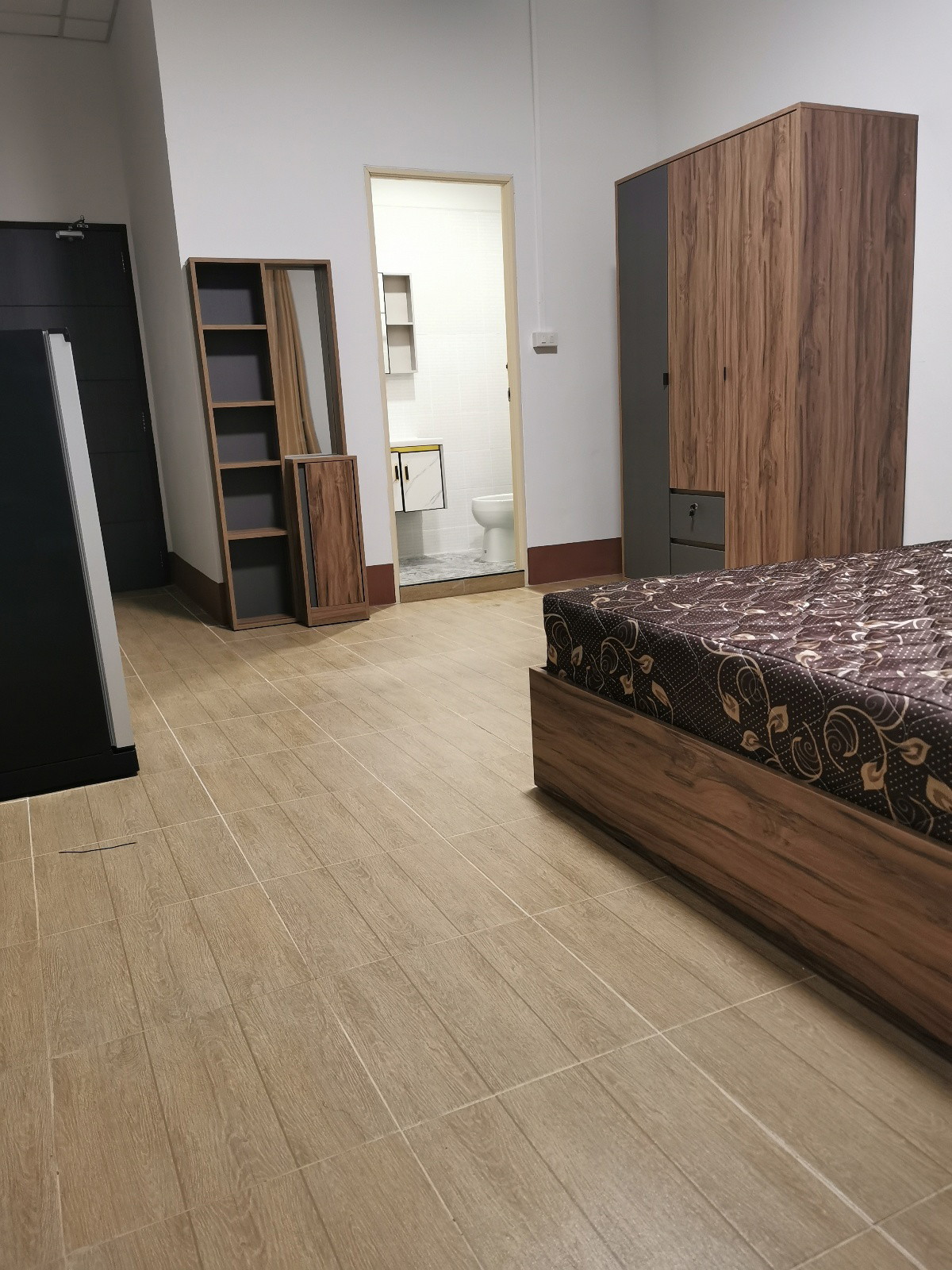 1 Bed Condo — photo 2