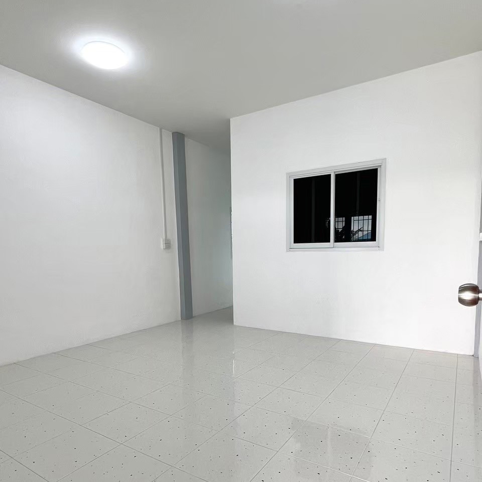 1 Bed Condo — photo 4