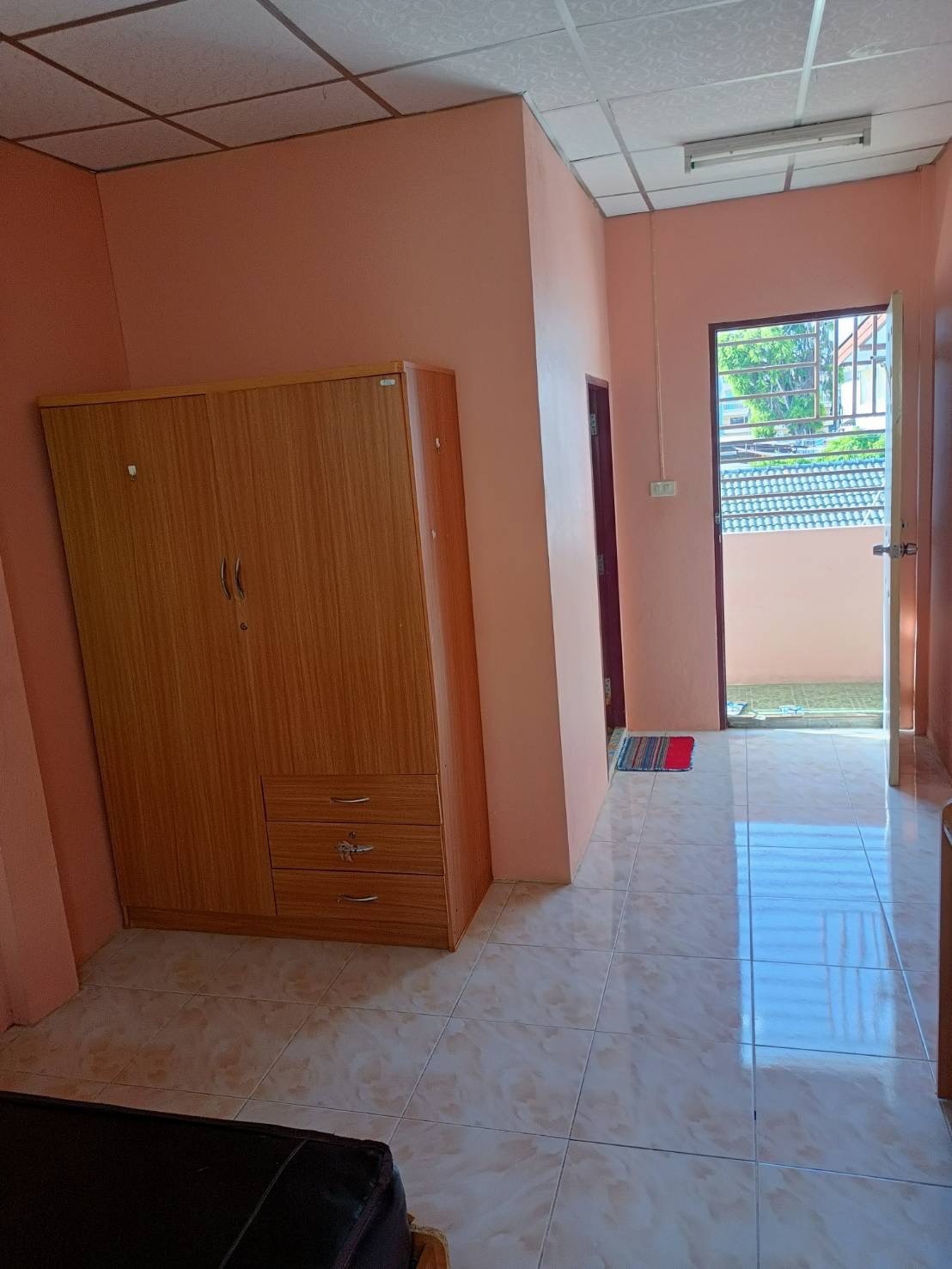 1 Bed Condo — photo 2