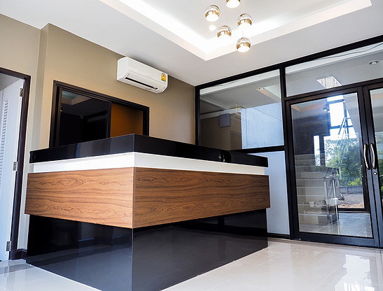 1 Bed Condo — photo 2